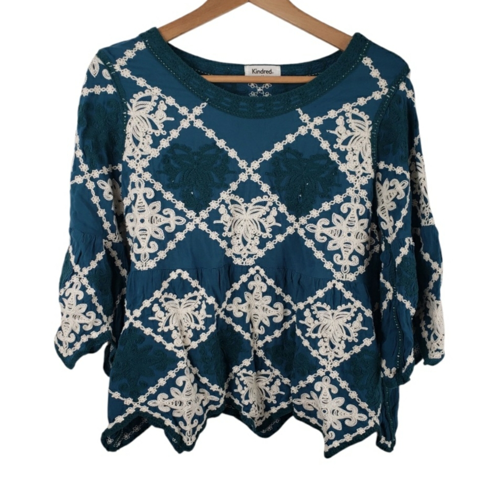 Kindred Anthropologie Teal and White Embroidered Top Peplum Boho Womens M